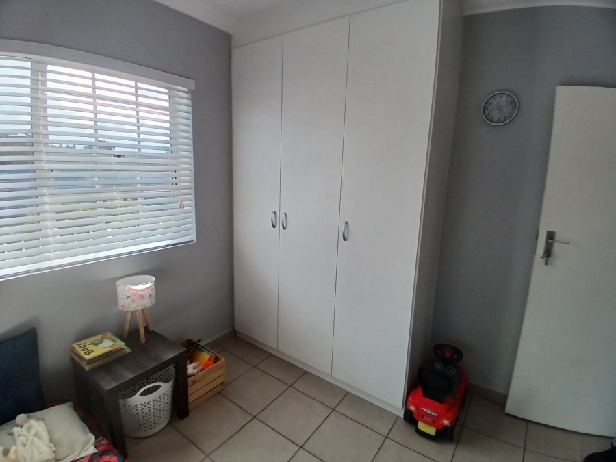 2 Bedroom Property for Sale in Hartenbos Central Western Cape